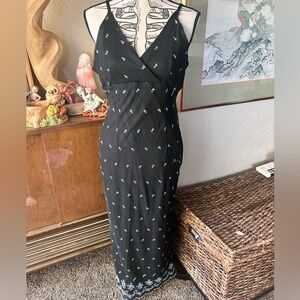 Peak boo Black Layered Netting Floral Embroidery Scallop Hemmed Dress